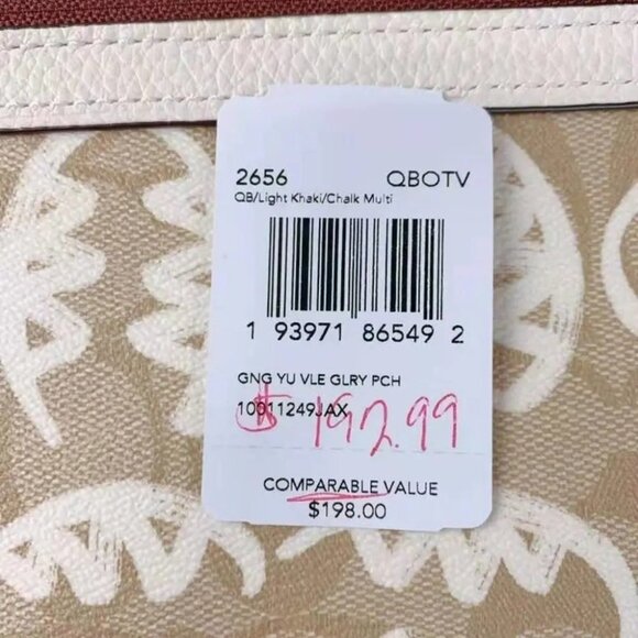 Coach 2656 Vale Gallery Pouch In Signature Canvas In Light Khaki/Chalk Multi - Picture 5 of 5